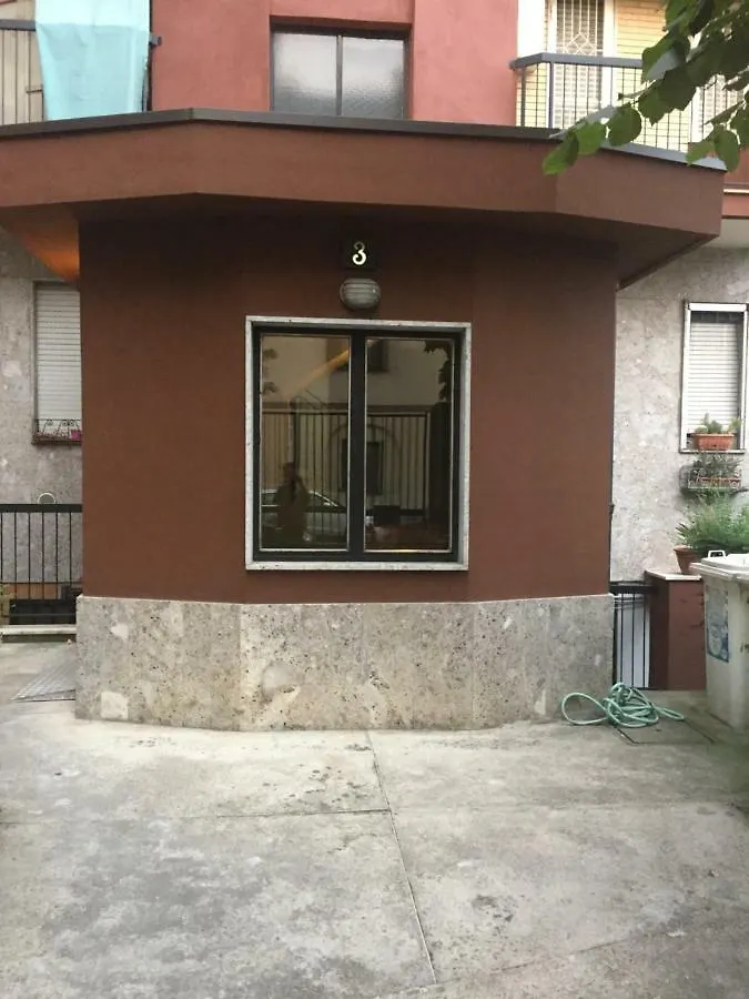 Merula Dream House Corsico 3*,